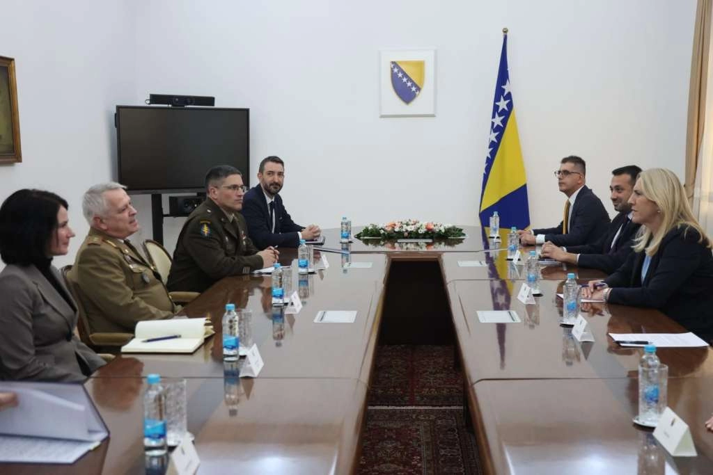 Cvijanović razgovarala s komandantima NATO štaba i EUFOR-a